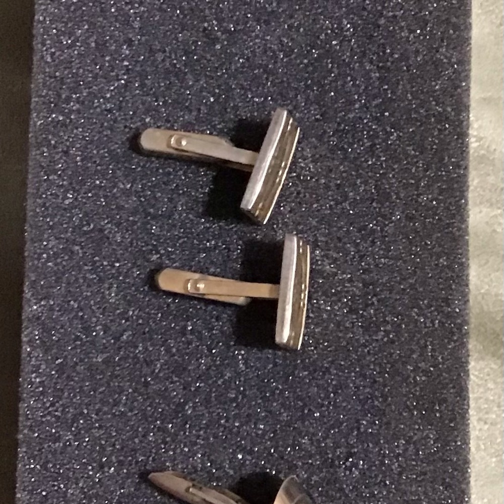 Cuff links - Picture 2 of 13